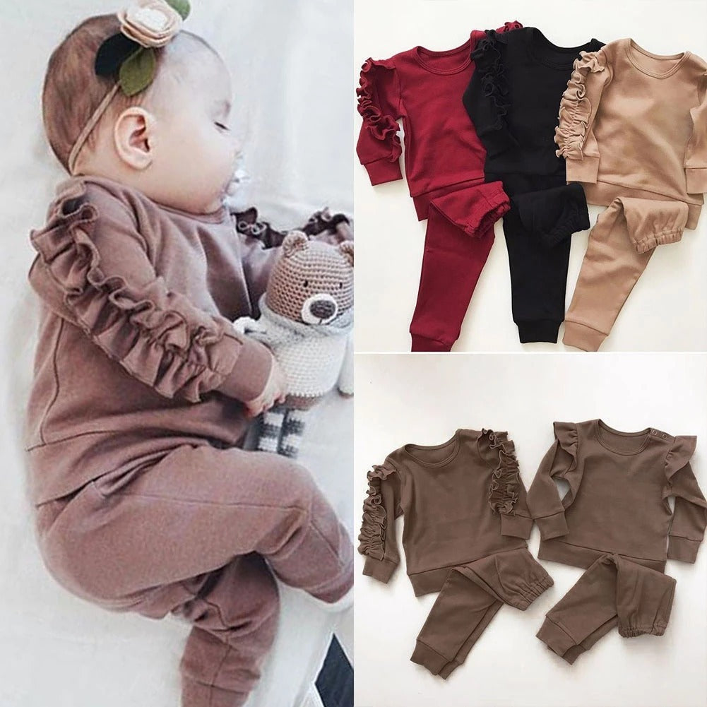 Newborn Baby 2-Piece Outfit – Ruffle Long Sleeve Sweatshirt & Pants Set for Girls or Boys, Fall Clothes