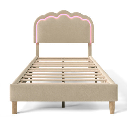 Gepolstertes Bett Aus Rosa Samt